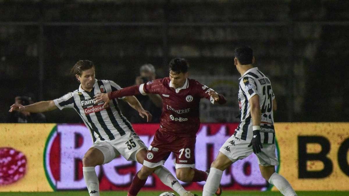 Arezzo, calendario da brividi: tra cuore, derby e insidie si decide tutto