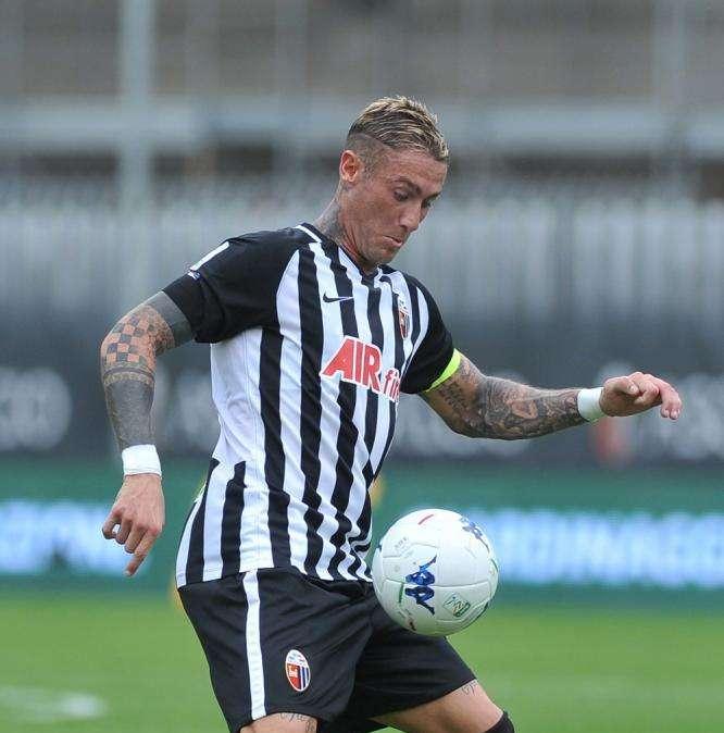 Ascoli-Lecce, Ardemagni: "Gol regolare, segnare sotto la curva è stato fantastico"