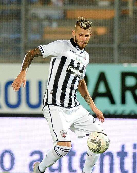 Altobelli in vantaggio per sostituire Bianchi