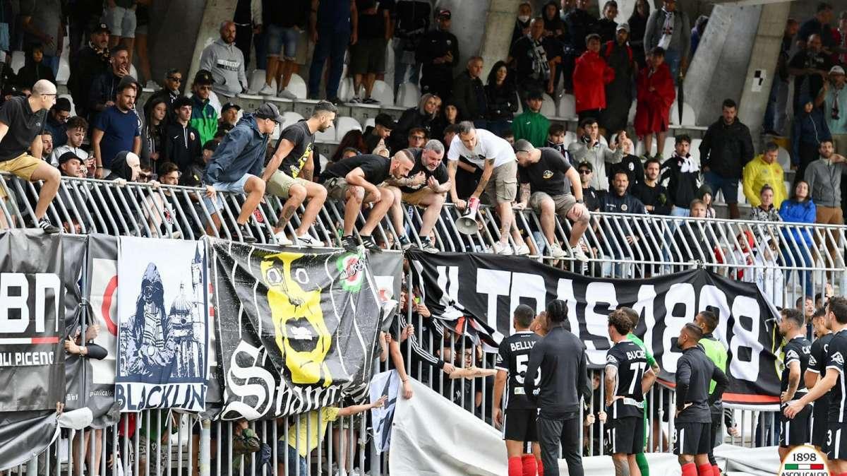 Ascoli inguardabile: Bucchi sotto accusa, è il caos!