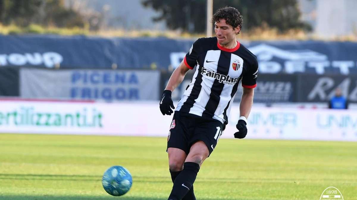 Ascoli-Catanzaro 1-0, la pagelle: Che partita di Di Tacchio! Difesa impenetrabile, attacco pungente