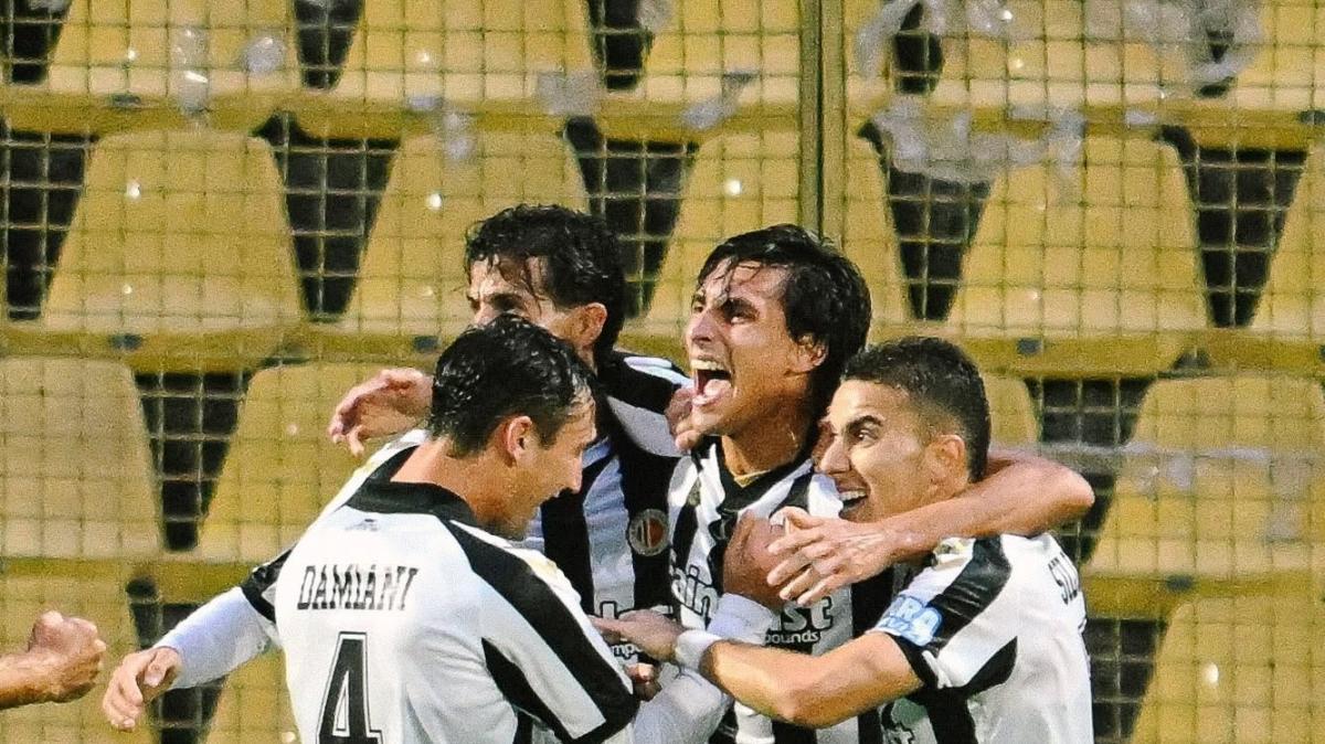 CdS - L'Ascoli ne fai sei al Catanzaro