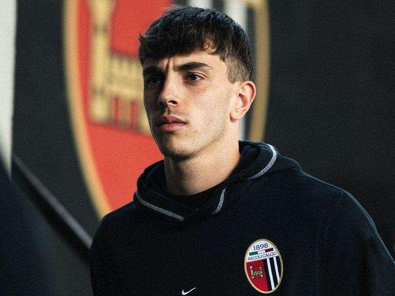 UFFICIALE - Ascoli, Raffaelli si trasferisce al Novara