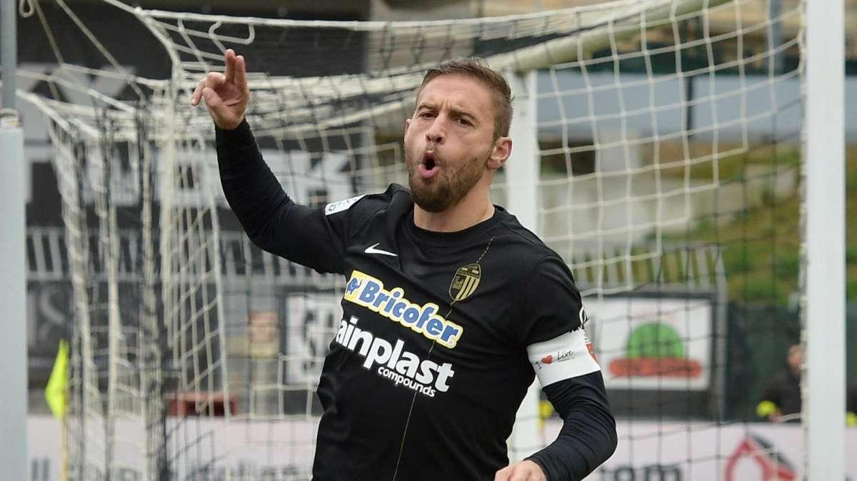 Dionisi è pronto a riprendersi l'Ascoli a suon di gol 