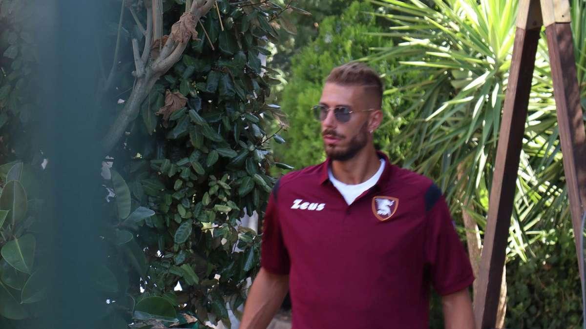 Cernigoi in pole per rinforzare l'attacco. Forte, Nzola e Ragusa le alternative