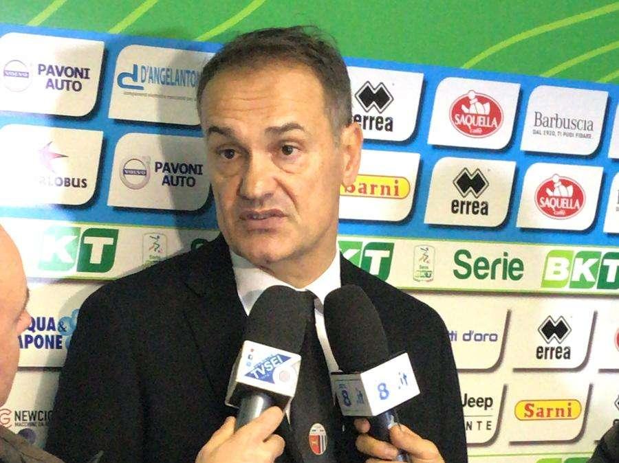 Pescara-Ascoli, Vivarini: "Sfiorato il colpaccio. Lanni grande portiere. L'arbitro? Troppo casalingo"