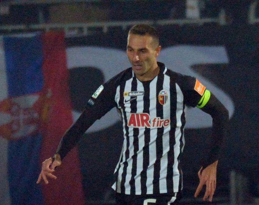 Cosenza-Ascoli, Troiano: "Buon punto. Mercato? Siamo sereni, nostro un grande gruppo"