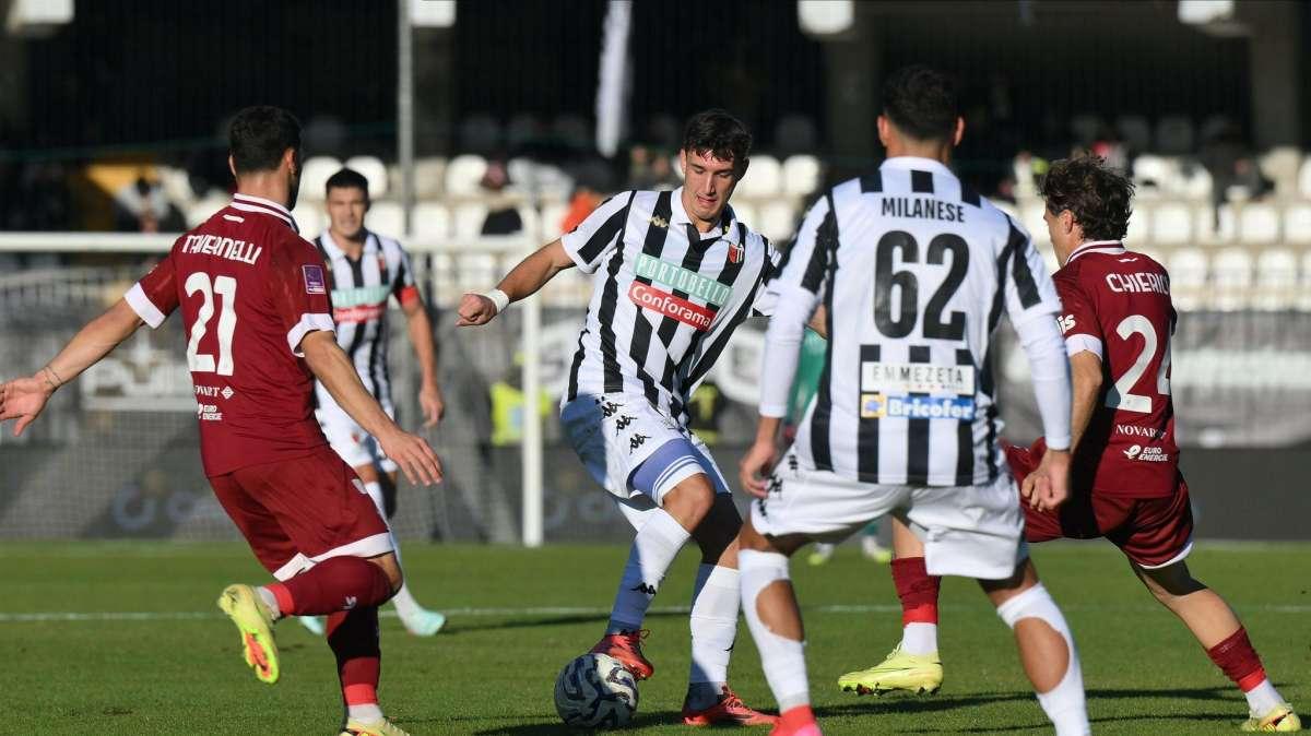 LE PAGELLE: GLI ESTERNI DELUDONO, DAMIANI INSOSTITUIBILE