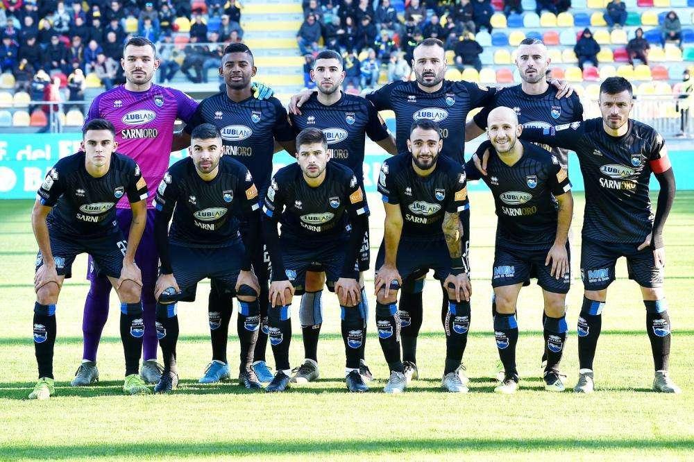 Crotone-Pescara 4-1: abruzzesi in piena crisi