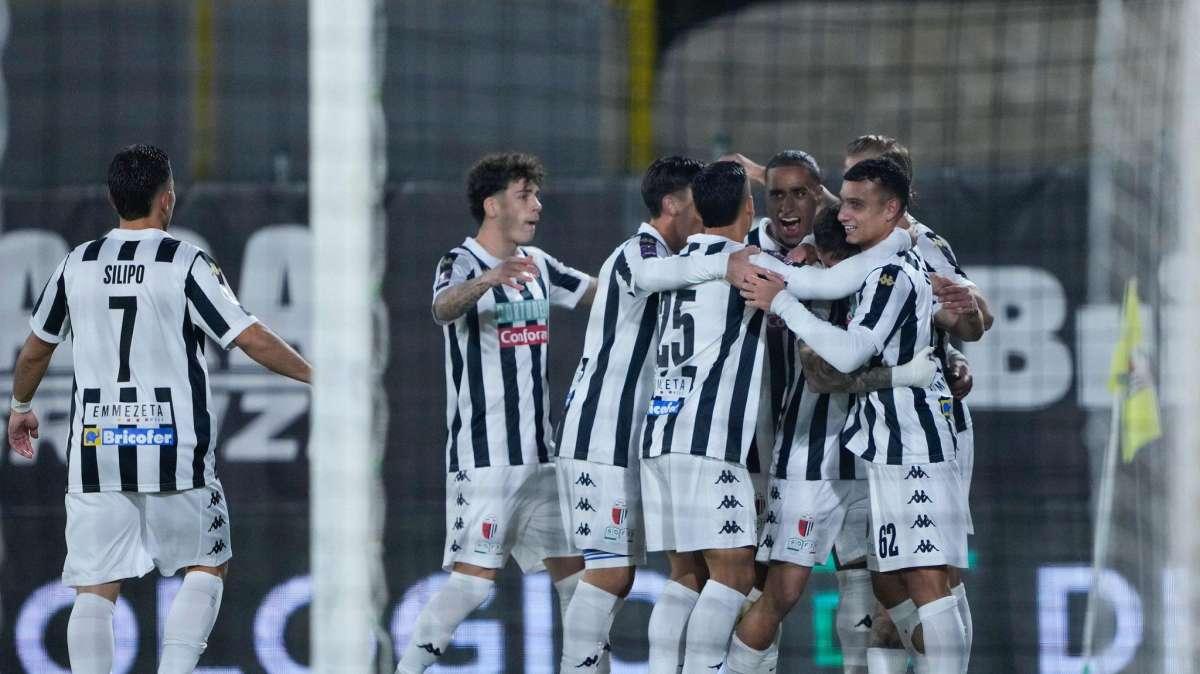 Rimini-Ascoli, Tomei convoca 23 bianconeri. Sono tre gli assenti