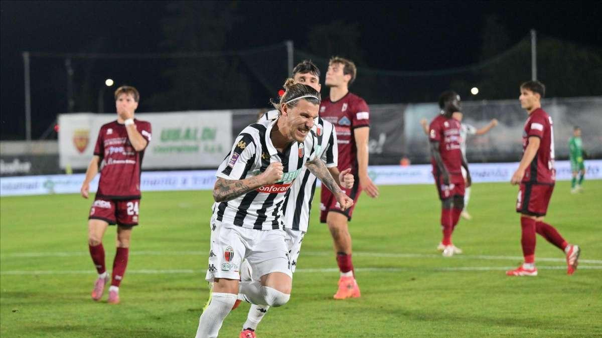 Calciomercato Ascoli: due squadre all'assalto di un bianconero
