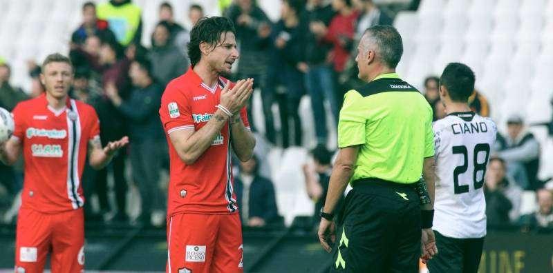 Ascoli, sconfitta e rabbia