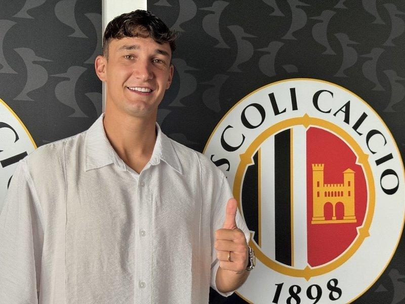 Ascoli, rinnovo dell'intesa con il centrocampista Samuele Damiani