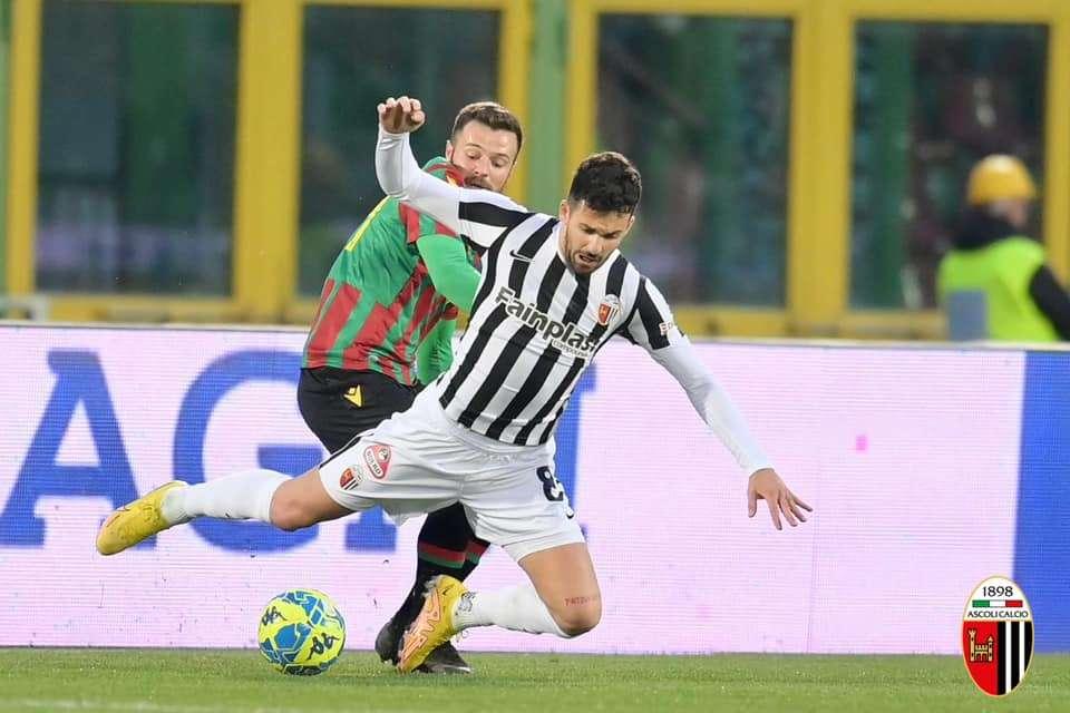 Ascoli-Perugia 1-0, le pagelle: Caligara letteralmente trasformato. Breda, scacco matto a Castori con la mossa Marsura