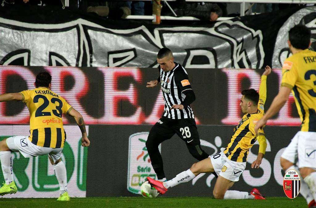 Possibile addio di Andreoni: c'è il Bari