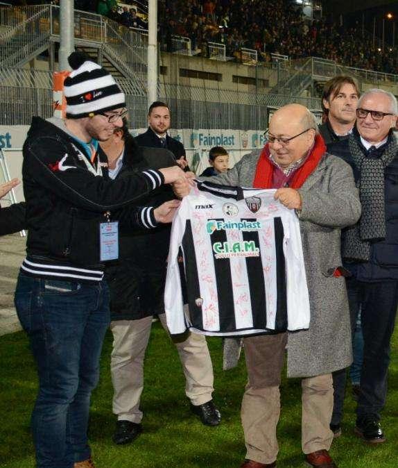 Bellini: "Il nostro leader è Cacia. Mangia sta facendo bene!''