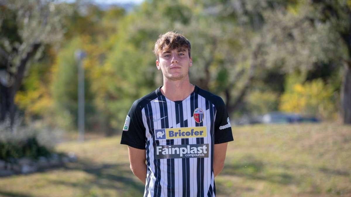 Calciomercato Ascoli, Scorza lascia le cento torri