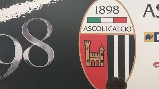Tegola Ascoli: frattura piatto tibiale per Valeau
