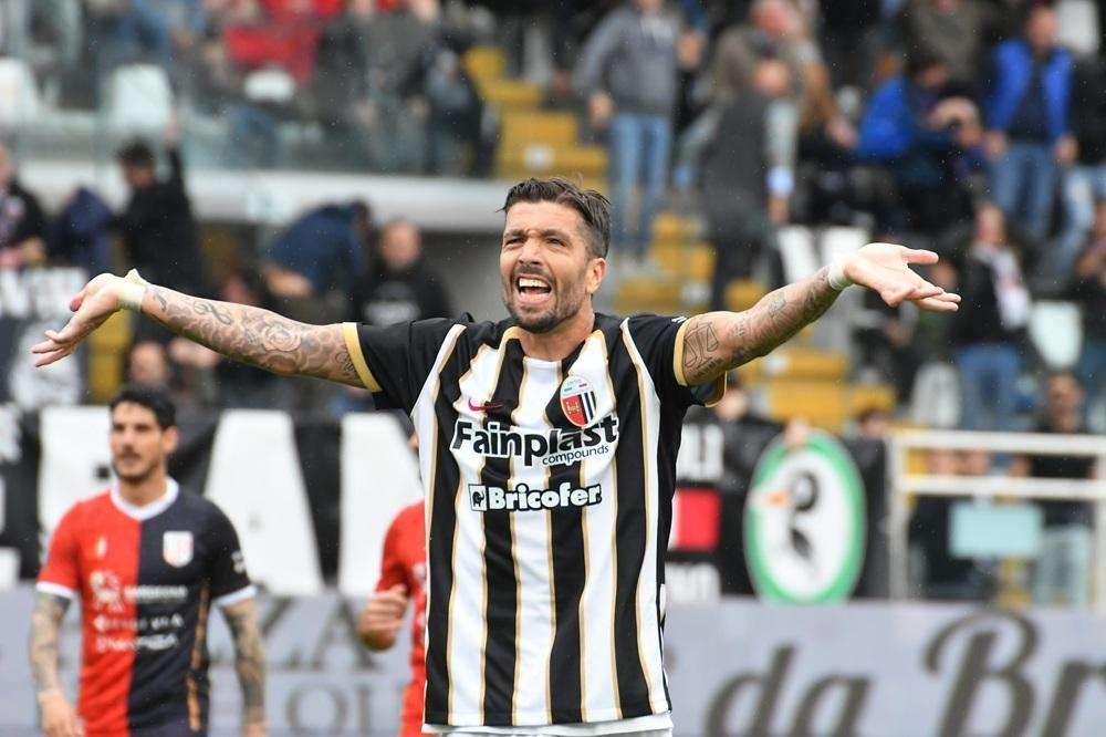 Ascoli, salvezza (quasi) in tasca? Ma occhio alla Lucchese: tutto si decide nei prossimi 180 minuti
