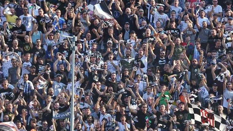 Ascoli, ultimo aggiornamento sugli abbonamenti: sono 5246 le tessere sottoscritte