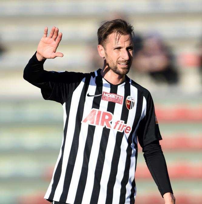 UFFICIALE - Valentini rinnova per una stagione