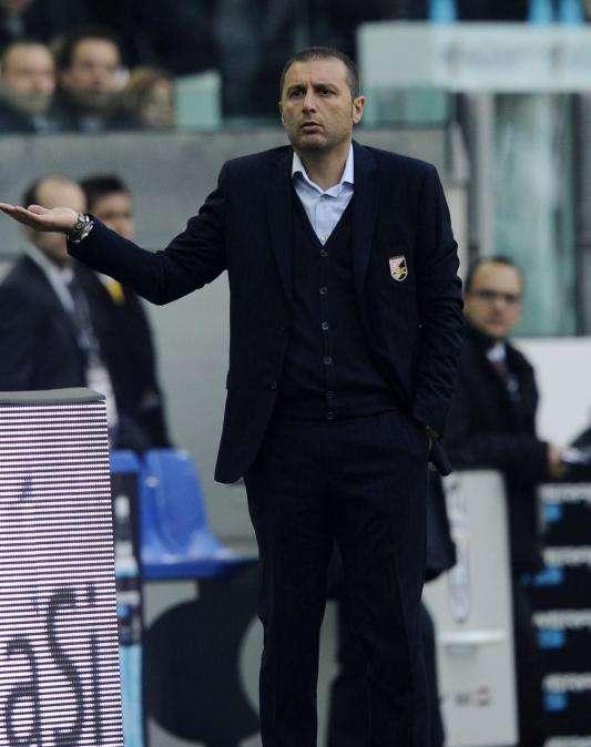Mangia: "Troppi errori e pressioni. Organico non all'altezza? Ho questa squadra e devo lavorarci"