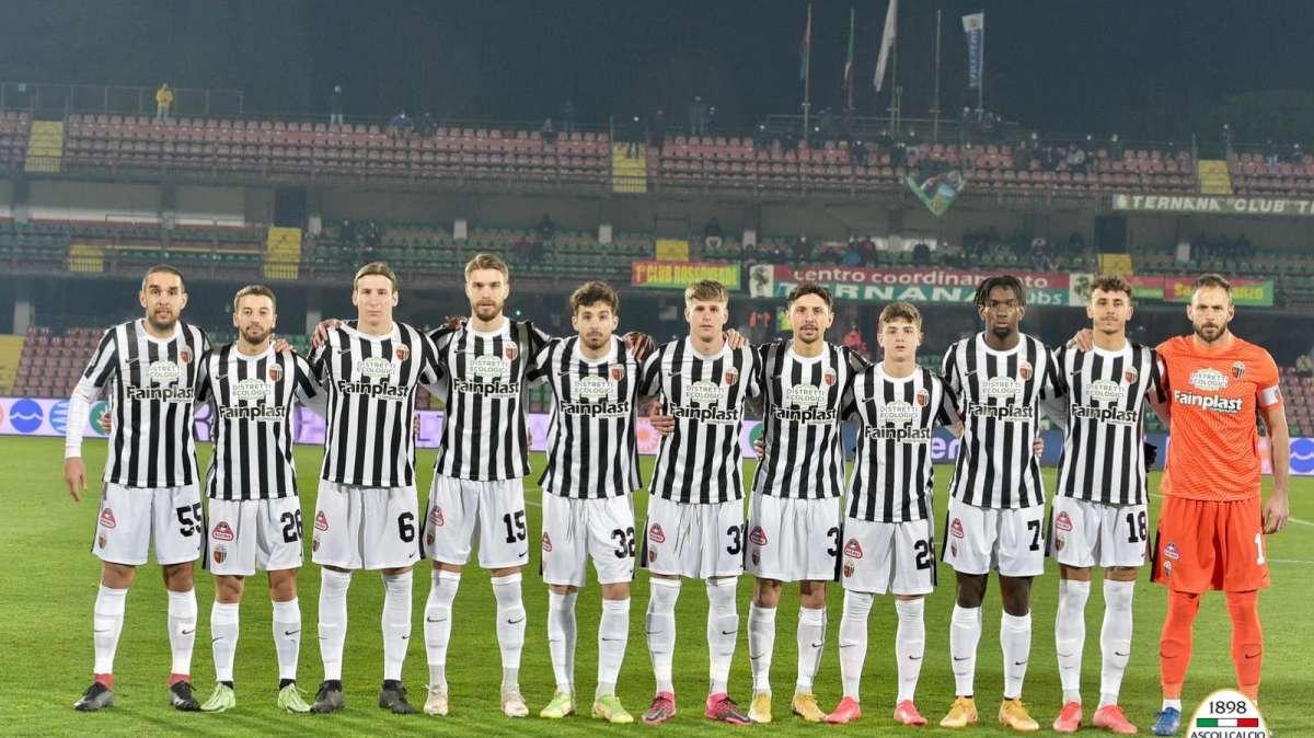 CorrAdriatico - Ascoli mai visto: nuovo modulo e dieci giocatori cambiati