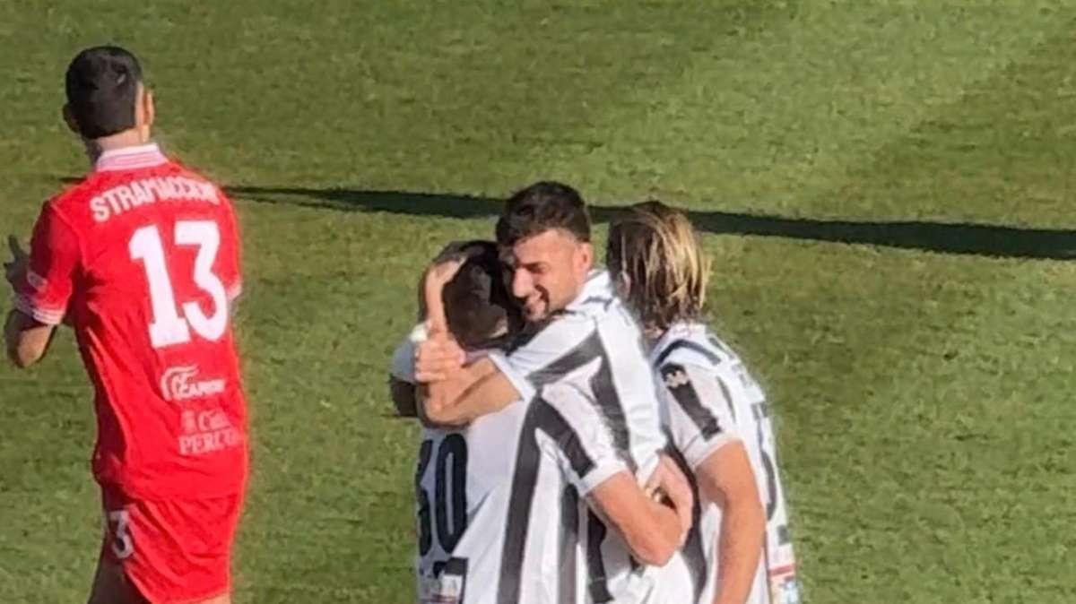 Foto TuttoAscoliCalcio