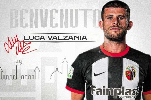 Ascoli, ecco Valzania primo acquisto del mercato di Giannitti