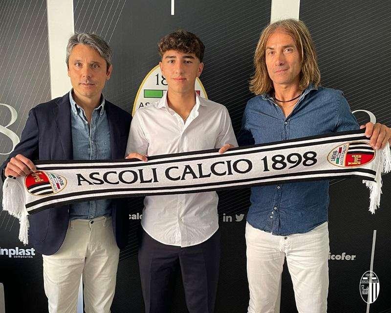 UFFICIALE - Primo contratto da professionista per Augusto Bando