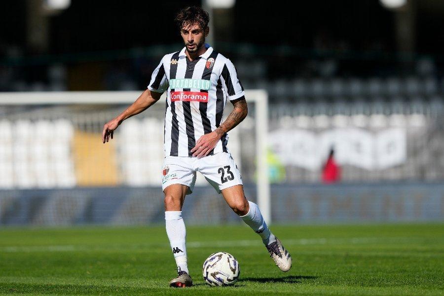UFFICIALE - Ascoli, rinnovo di contratto per Alagna