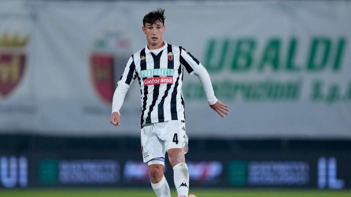 Calciomercato Ascoli, due club di B interessati a Damiani