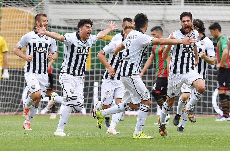 Tre punti d'oro. Salvezza vicina ma niente rilassamenti e il prossimo anno...