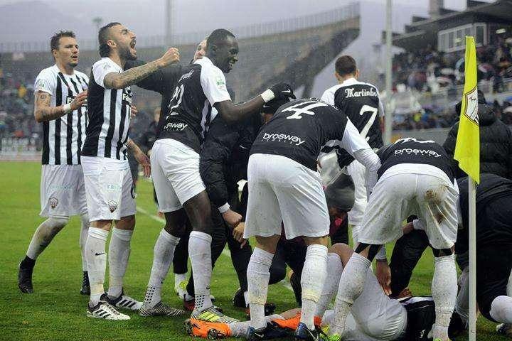 Ascoli-Spezia, la squadra e' partita ieri per il ritiro