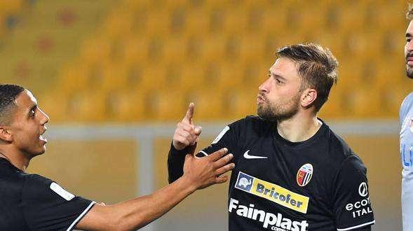 Pescara-Ascoli, Dionisi: "Noi siamo l'Ascoli, non molliamo mai"