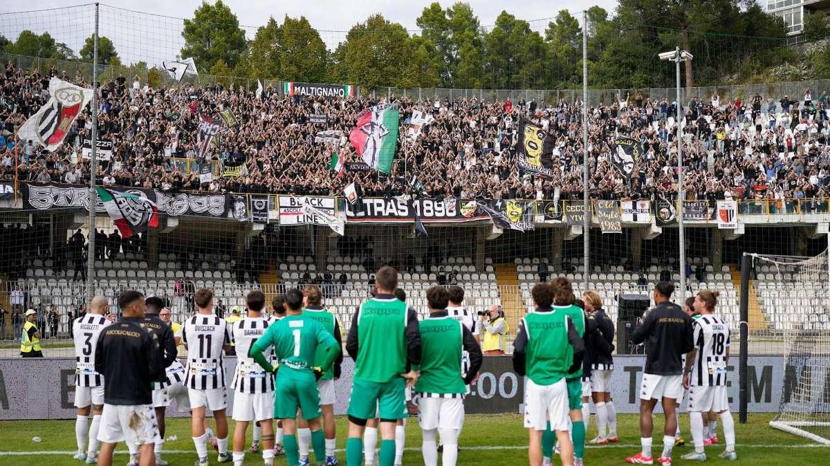 CorrAdriatico - La curva dell'Ascoli rischia il doppio stop