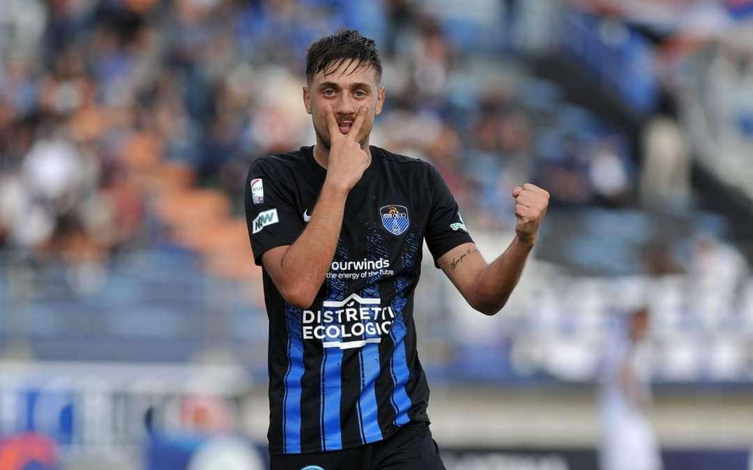Ascoli su Ferdinando Del Sole: sfida con il Benevento per l’esterno del Giugliano