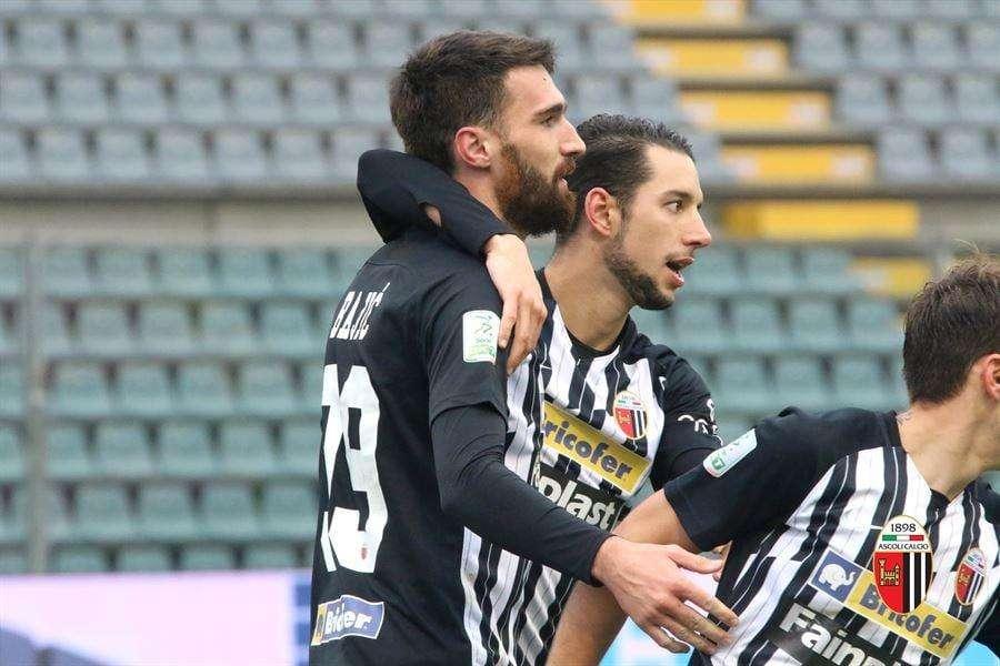 Calciomercato Ascoli, sondaggio per  un difensore argentino