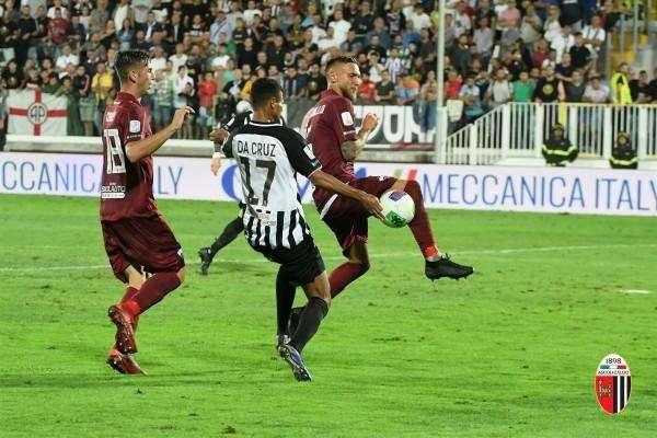 L'Ascoli presenta ricorso per la squalifica di Da Cruz