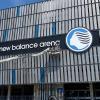 TA - Il cerchio è scoperto: la New Balance Arena mostra il nuovo logo