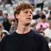 Sinner allo Stadium per Juventus-Milan: Cardinale gli dona la maglia