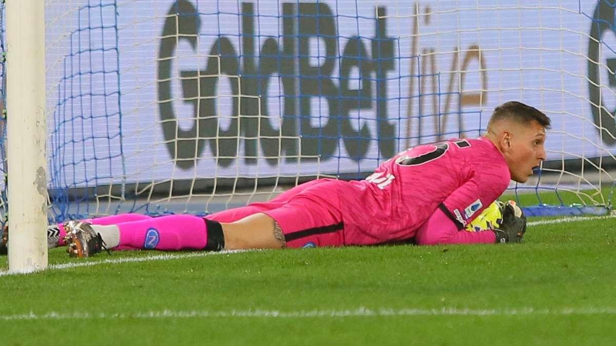 Napoli, cambio dell'ultim'ora con l'Atalanta: problema a un polso per Meret, debutta Gollini