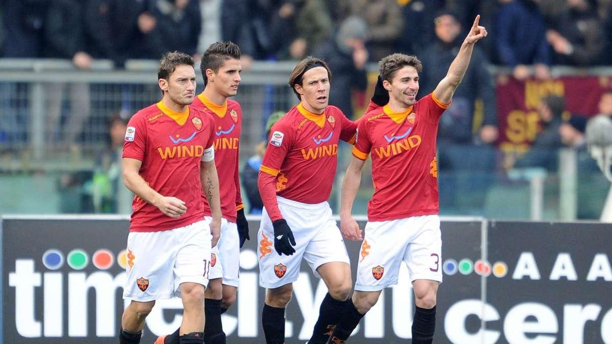 Fabio Borini esulta dopo il gol al Parma. L'attaccante italiano sta vivendo un momento d'oro.
