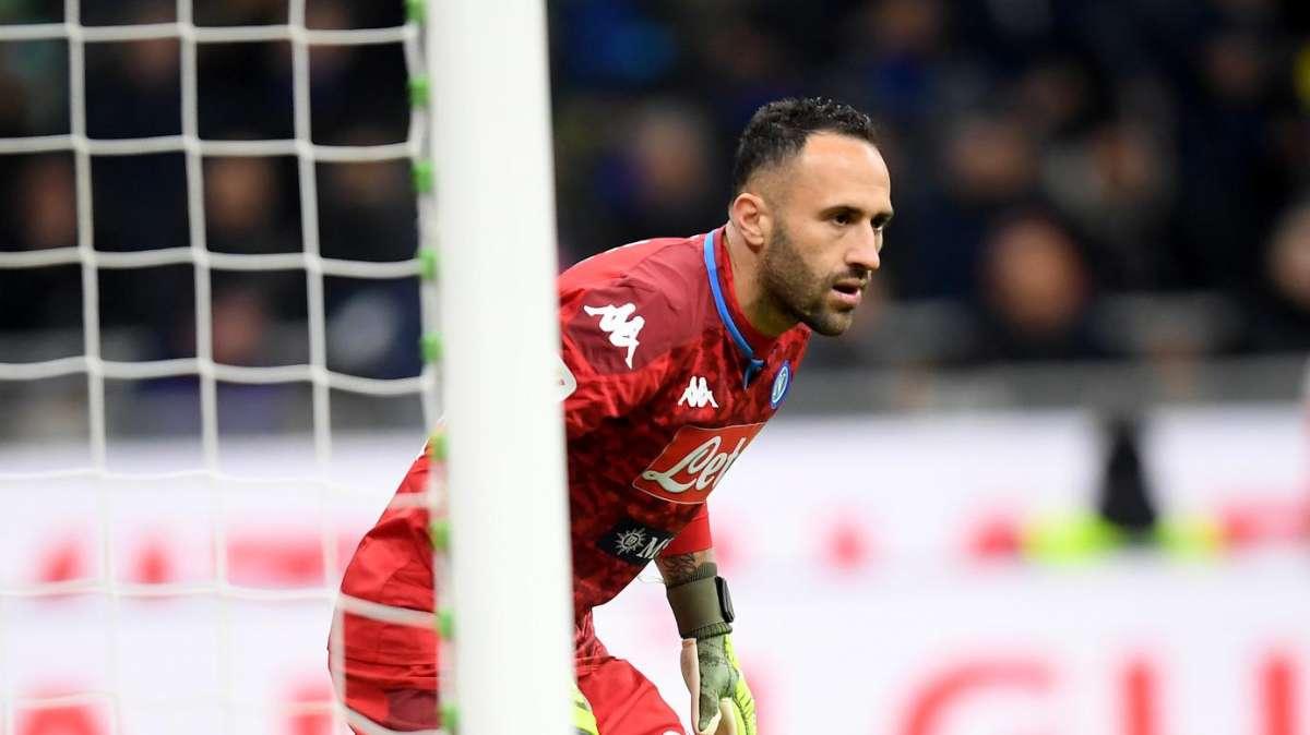 Ospina blinda una prova di sacrificio, soffrono gli attaccanti. Le pagelle del Napoli