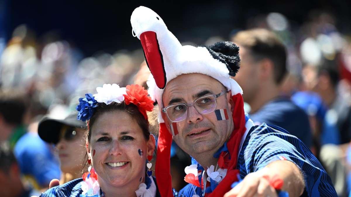 Mondiali 2026, nuove regole negli stadi: tra i divieti anche le effusioni “inappropriate”