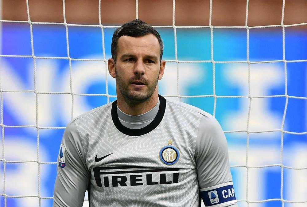 Borja Valero prova a giustificare Handanovic: "Coi tiratori dell'Atalanta non è facile"