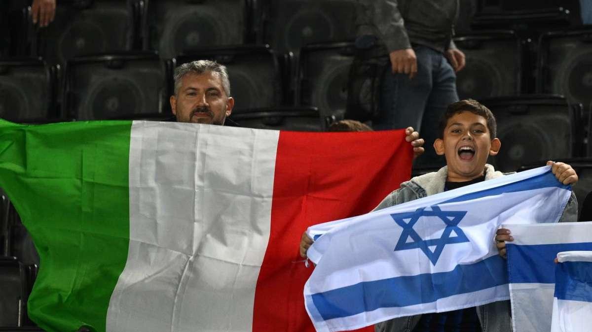 Udine, notte di tensione: venti fermati e tre feriti dopo gli scontri pro-Palestina. Colpiti due giornalisti e un carabiniere
