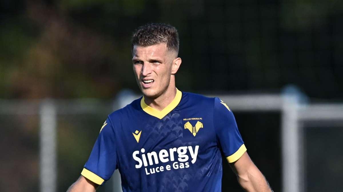 Hellas Verona, Lazovic: "Nel primo tempo fortunati a subirne solo due. Crediamo nella salvezza"