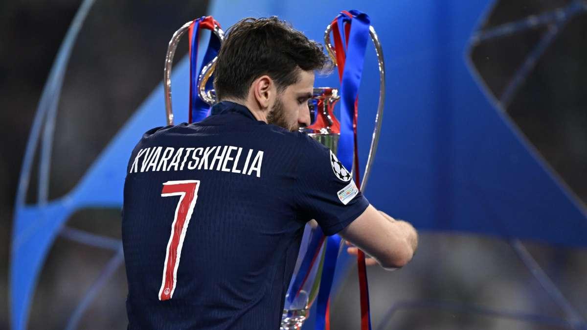 Kvaratskhelia, re d'Europa per la seconda volta: l'ex Napoli trascina il PSG e si prepara al Mondiale