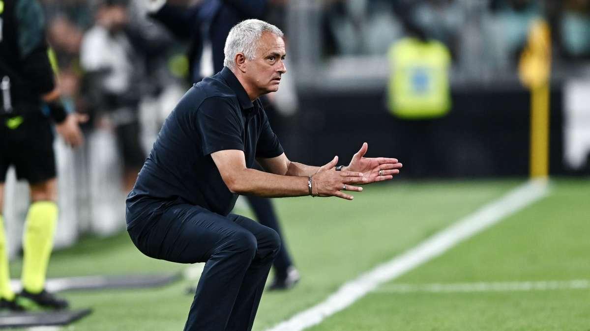 Europa League / Il Betis gioca meglio e a Roma fa il colpo grosso: non basta Dybala, all'Olimpico finisce 1-2